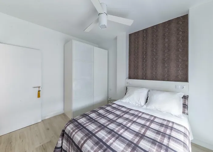 Deluxe Las Canteras With Wifi *